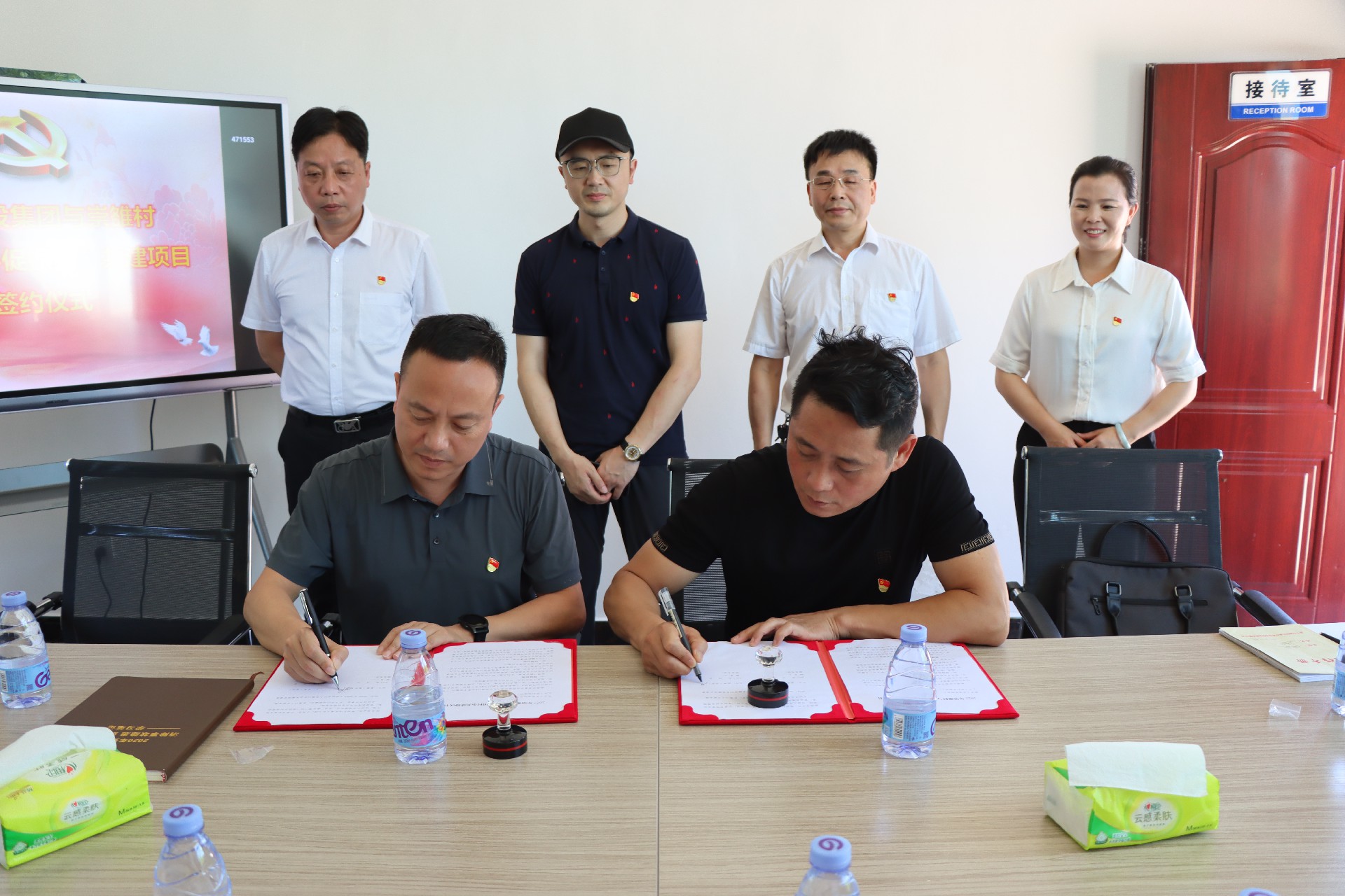 1688085396318869.jpg fcc4e5672fd174dd6440f9912bffc30.jpg